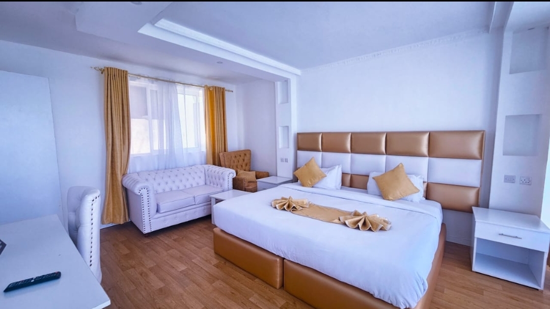 Executive Lake Front King Room