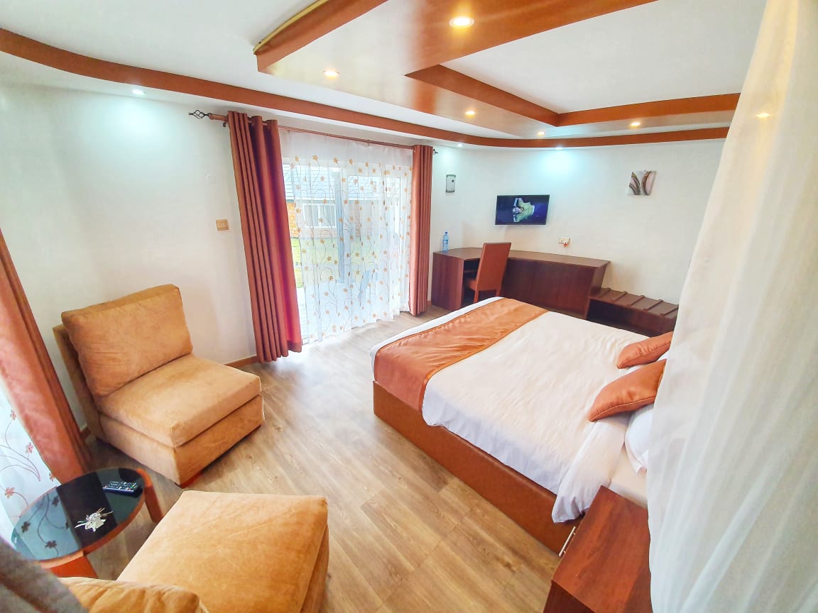 Executive King Cottage